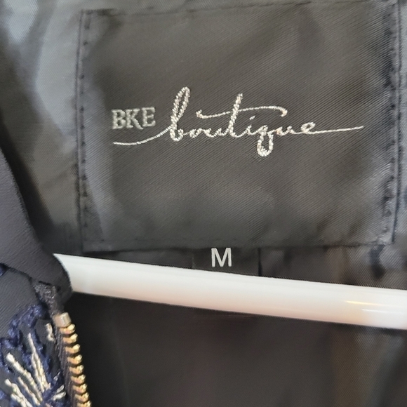 BKE Boutique Leaf Bomber Jacket Women's Size Medium - Picture 6 of 12